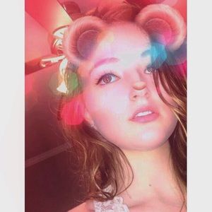 Meet your Posher, Deanna